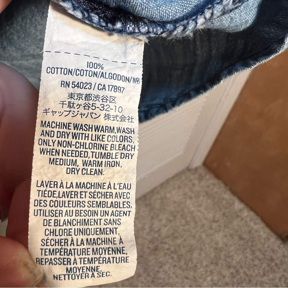 Old Navy Chambray Button Down Shirt Medium Wash M - Picture 10 of 10